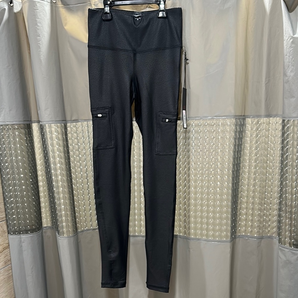 Black Textured Leggings with Pockets